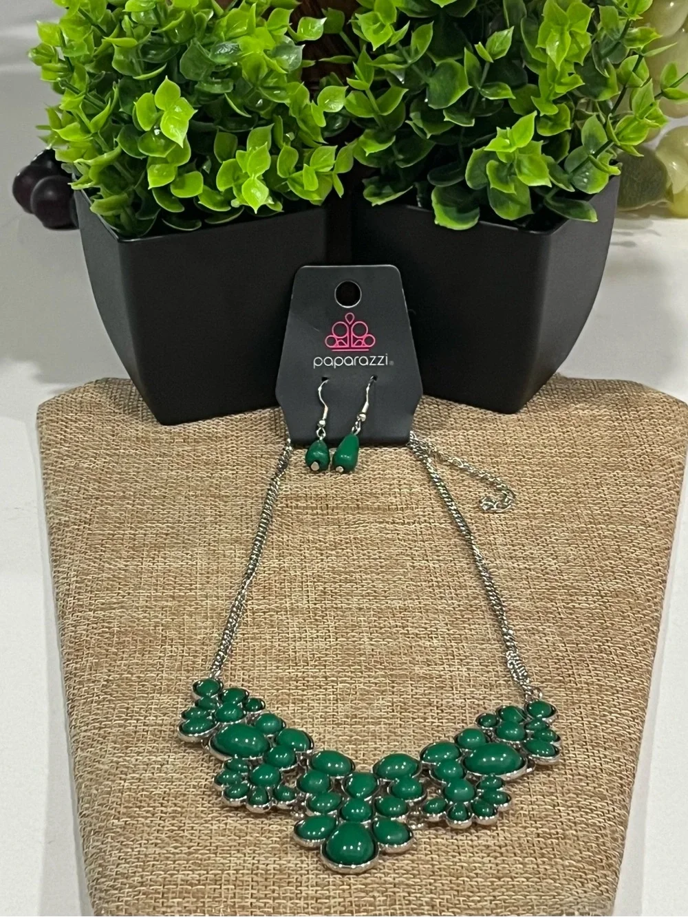 paparazzi Emerald Cluster Bib Necklace with Matching Drop Earrings